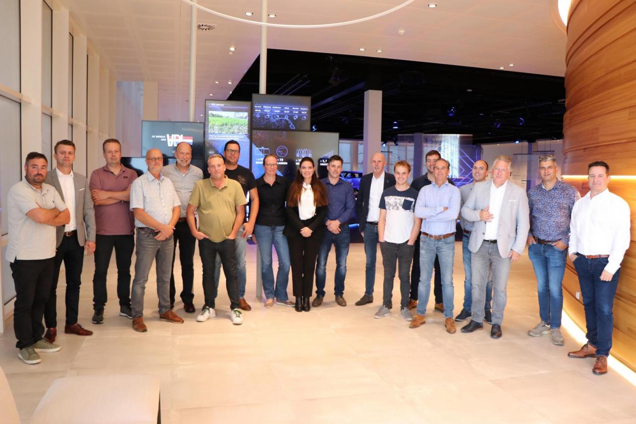 Belgium and Dutch Pig Equipment Dealers visit VDL